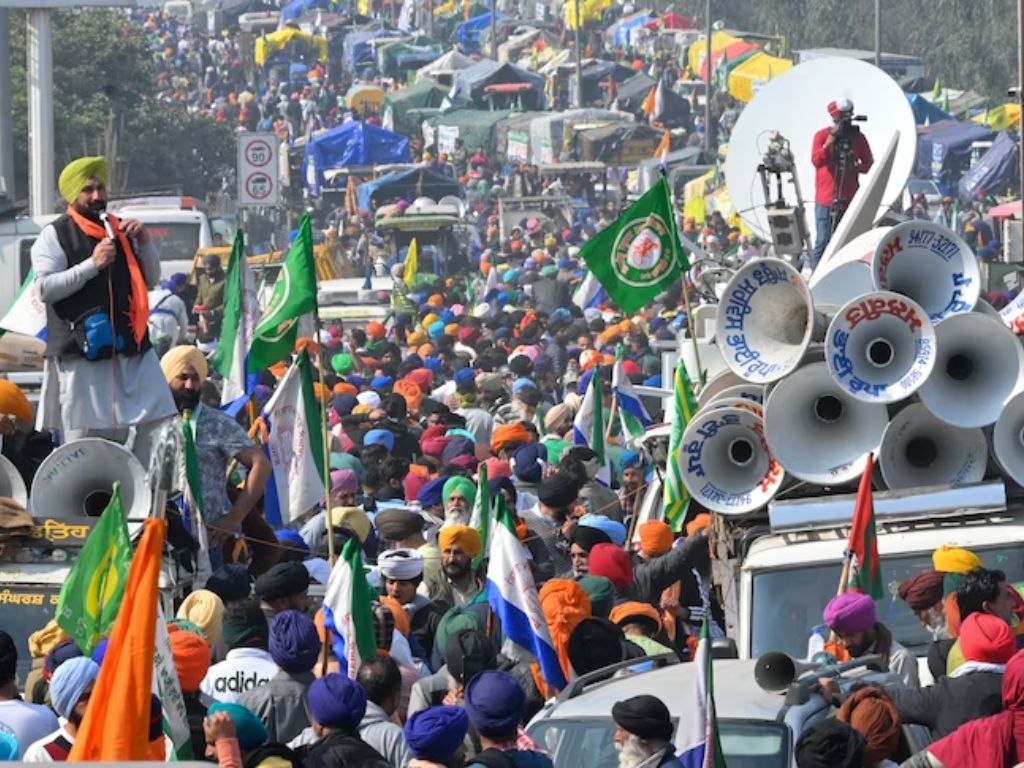 Fazendeiros iniciam protestos massivos na Índia. Será uma onda global?